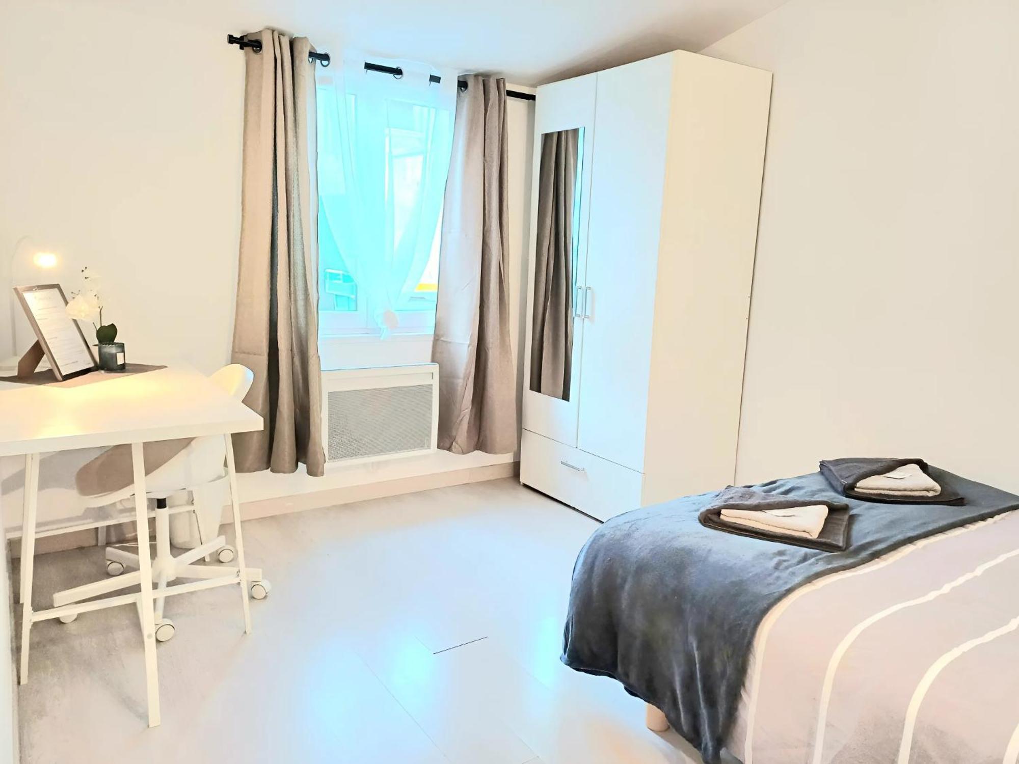 Beauvais - Proche Aeroport - Chambres Privees 外观 照片